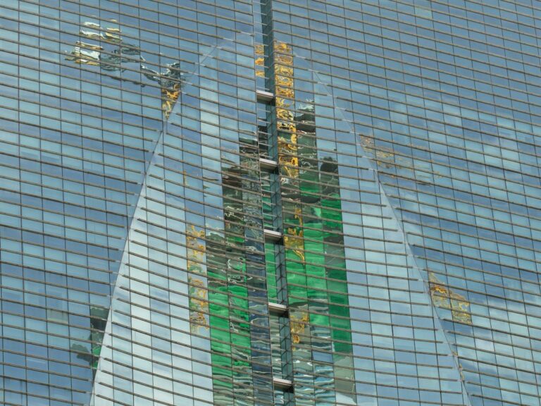 Photo Skyscrapers with waste recycling systems